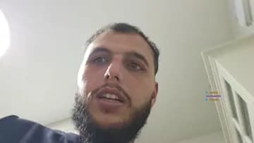 תרחיק את המצלמה זה עושה לי רפלקס הקאה