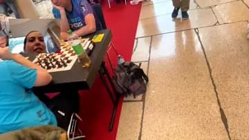 Mash gets distracted