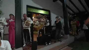 MEME - en todoos lados menos en mi casa