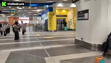 wrong escalator