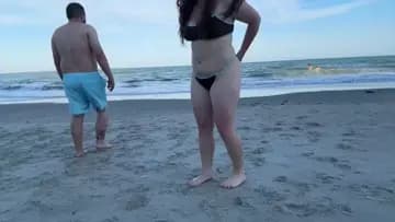 BEACH WITH LOULZ