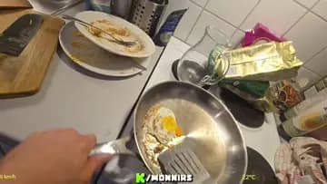 Tuoretta munaa kanan pillusta?