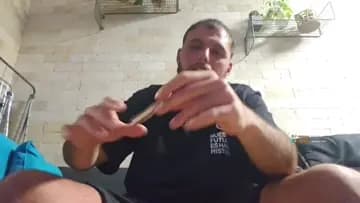 לייב לילה קצר של שישי אחרי 19 שעו | Clip