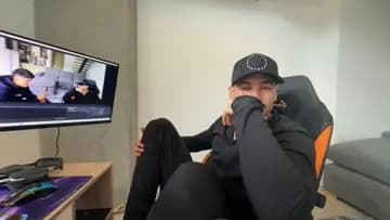PRIMO ACOSADOR