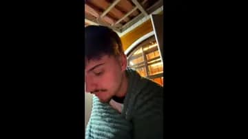 pique escondendo  kkk