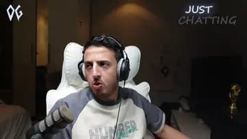 والله ينسى يعطيني ويطنقر بعد