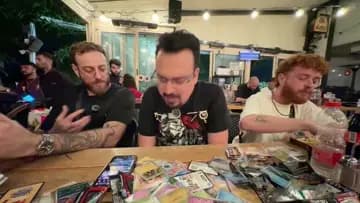 מחפשים את הואן גוך בקלף על הבר | Clip