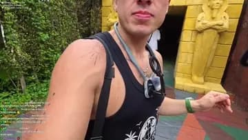 Cris gets jump scared. Hilarious!