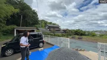 汚れた綺麗な白いTシャツなんで大丈夫です